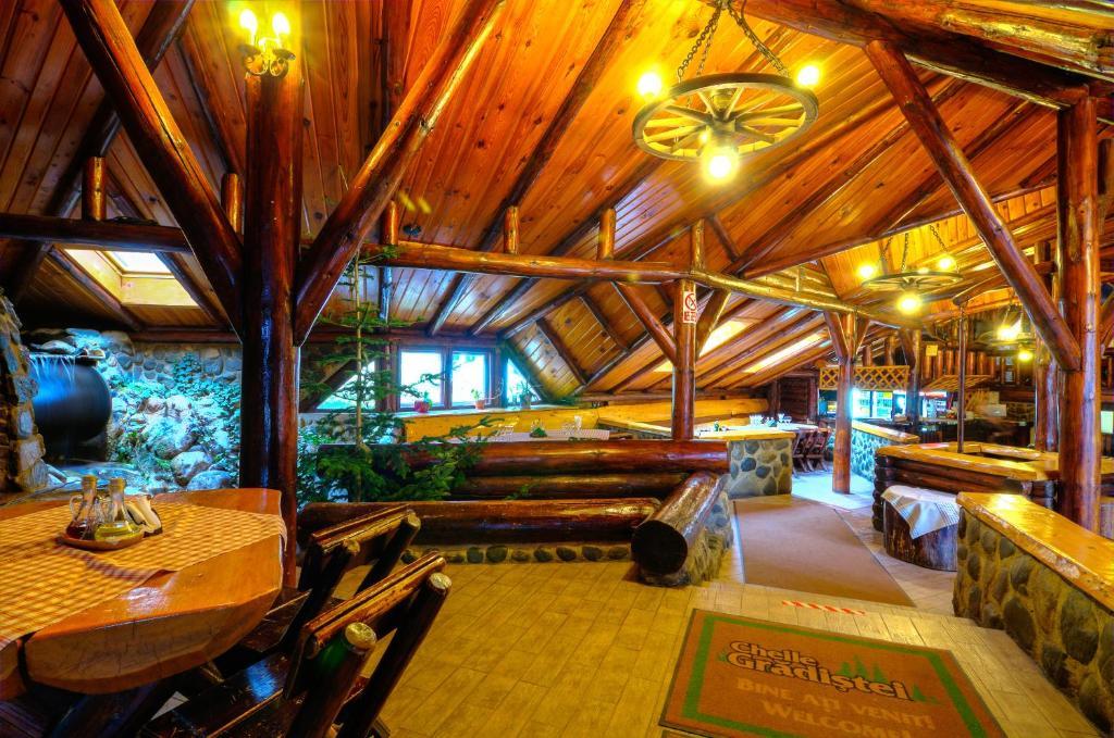 Resort Cheile Gradistei Moieciu Moeciu De Sus Cameră foto